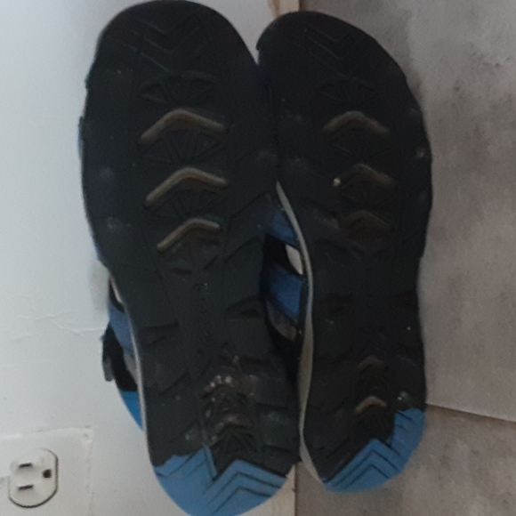 KEEN  sandalias  size  6 men - Picture 5 of 5